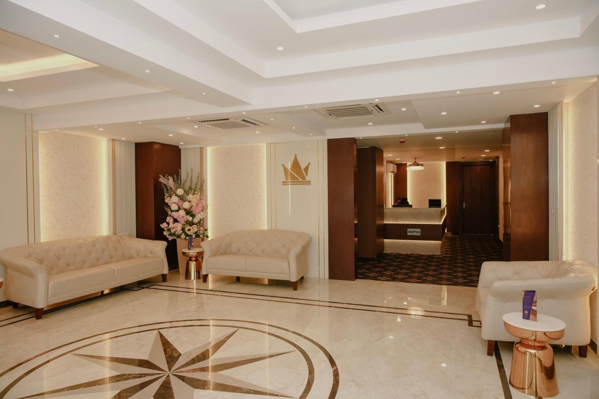 The King'S Meadows Hotel Golhalli Buitenkant foto